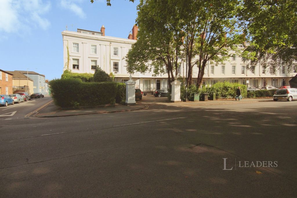 Property photo 1 of 15 Pbox-Img.Jpg