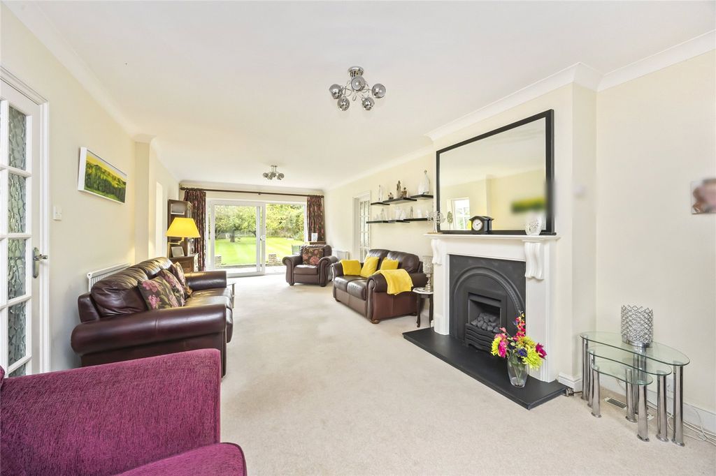 Property photo 3 of 26 Sitting Room