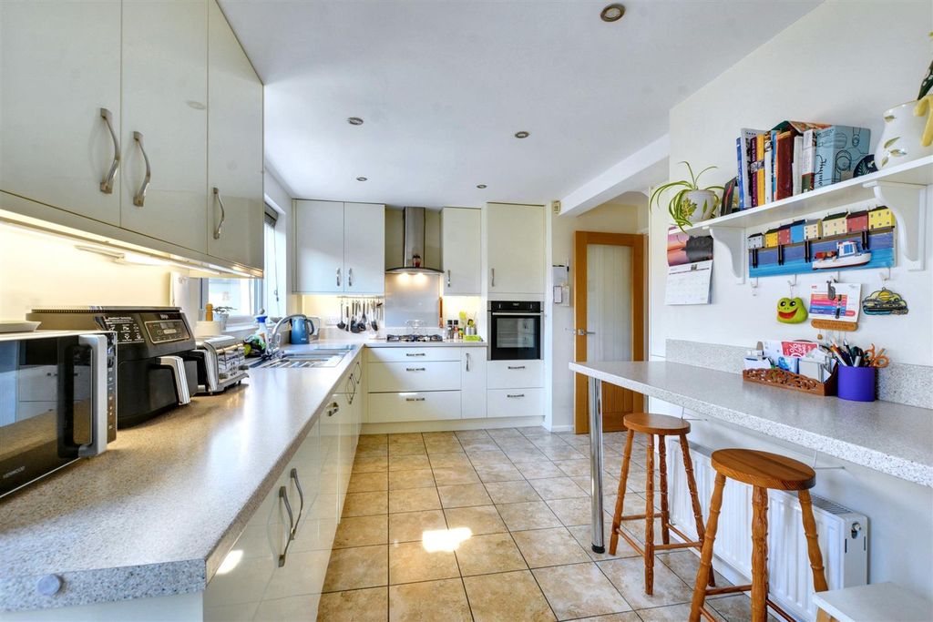 Property photo 2 of 20 Kitchen_3.Jpeg