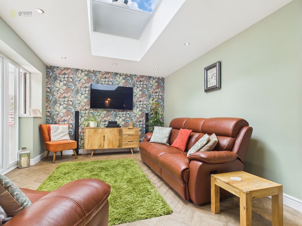 Property photo 2 of 35