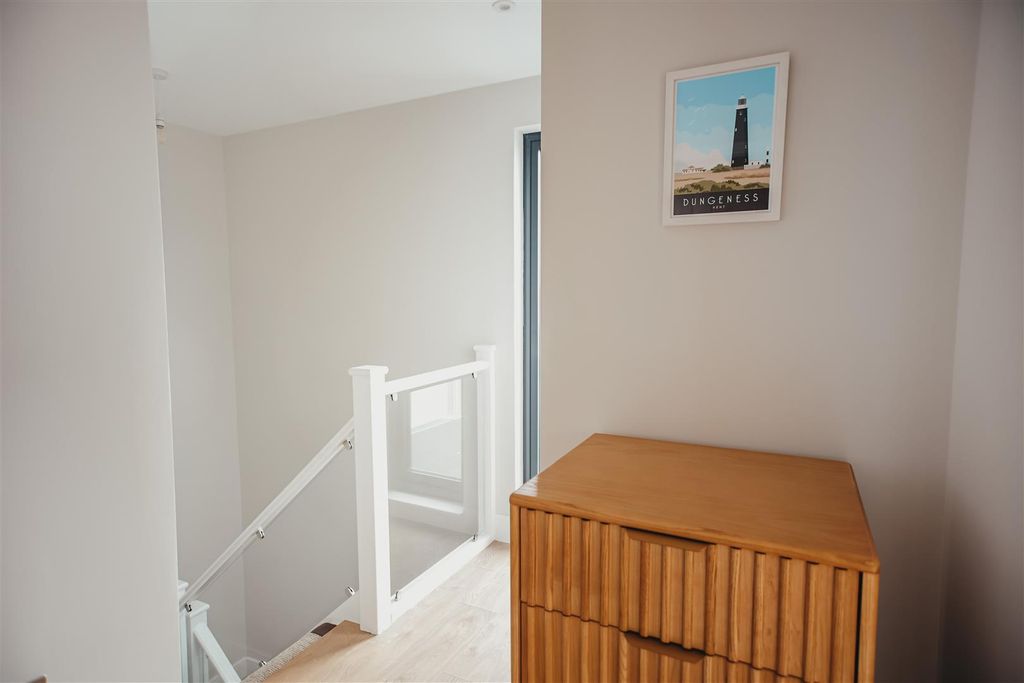 Additional image 28 of 3 bed flat for saleWhite Rock, Hastings TN34