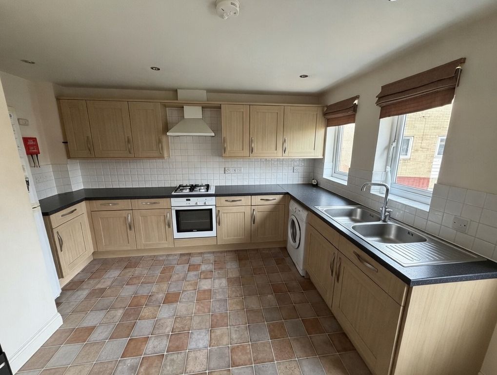 Property photo 2 of 10 Images