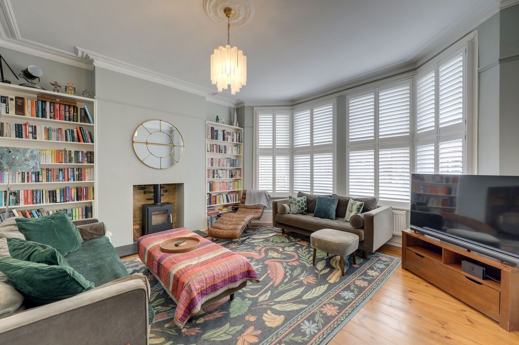 Property photo 3 of 22