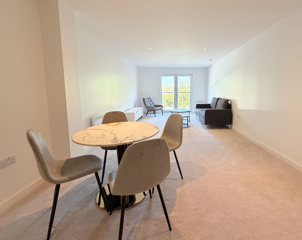 Property photo 2 of 8 Gallery