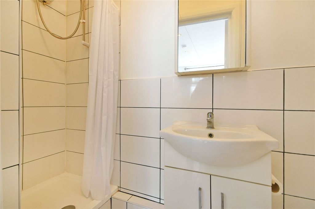 Property photo 3 of 11 Picture No. 17
