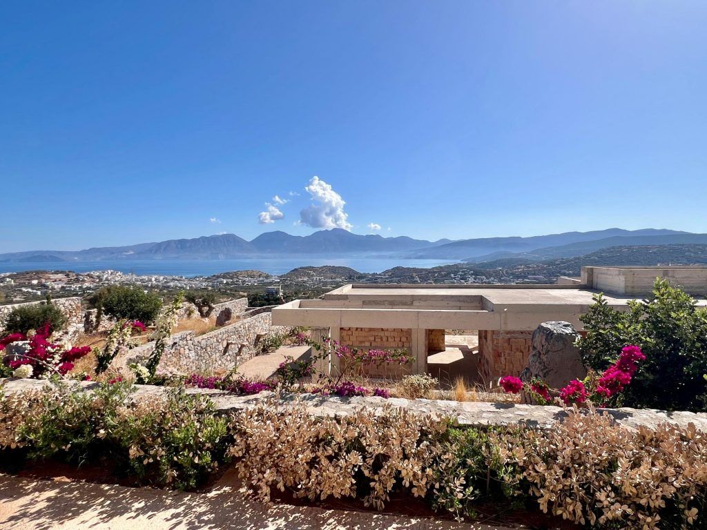 Property photo 1 of 27