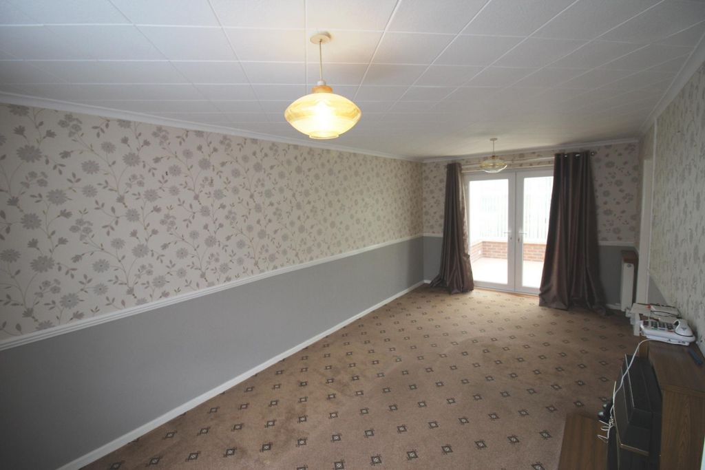 Property photo 2 of 8 Photo 1