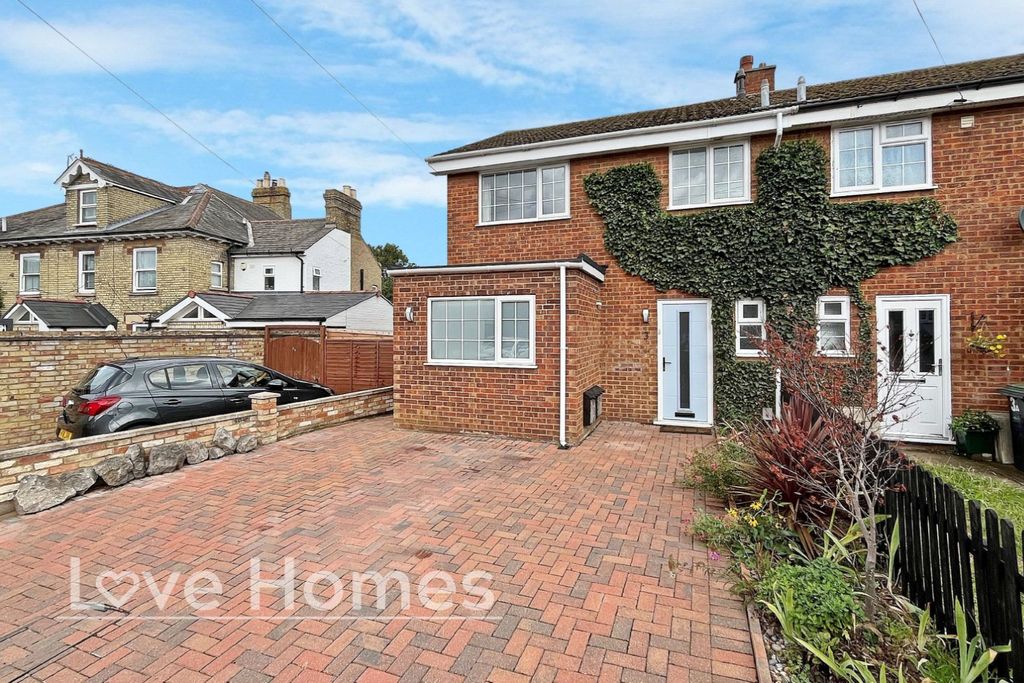 Property photo 1 of 16 4500682