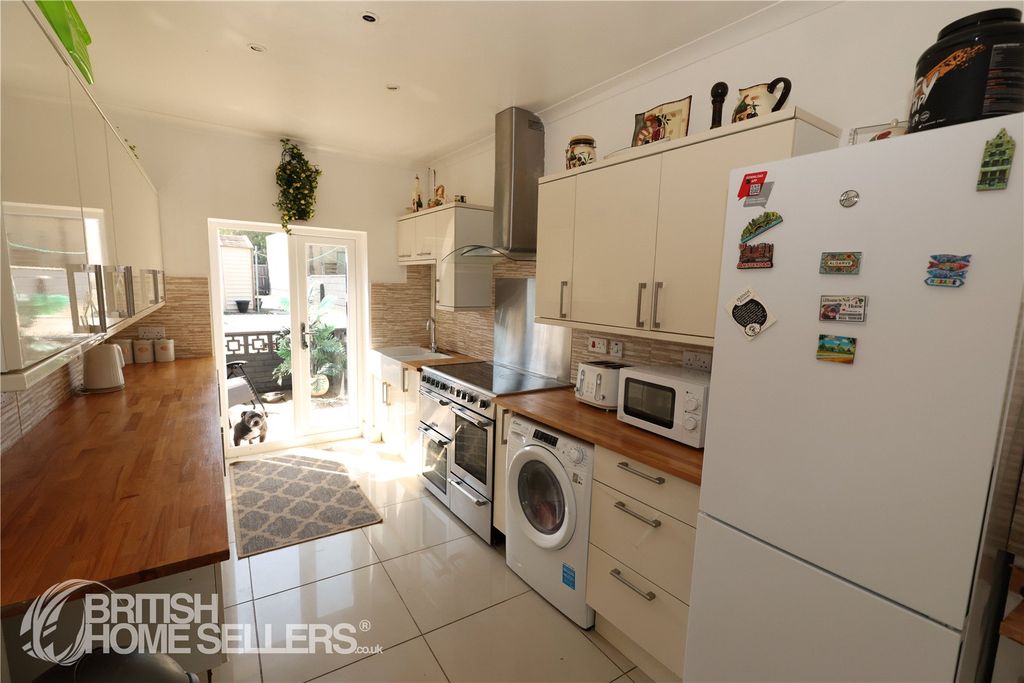 Property photo 2 of 19 Picture No. 07