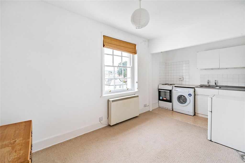 Property photo 1 of 11 Picture No. 27