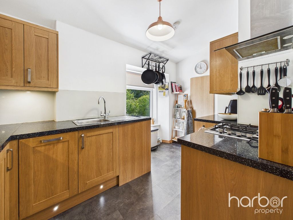 Property photo 3 of 17 4420119