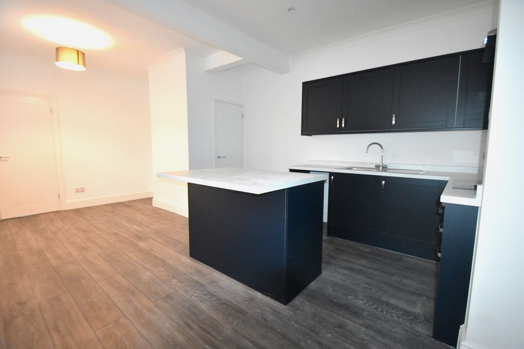 Property photo 3 of 14 Picture No. 15