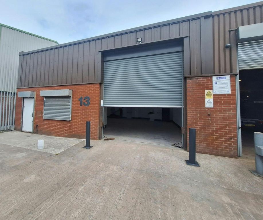 Property photo 3 of 4 Thames Trading Estate Irlam  3.Jpg