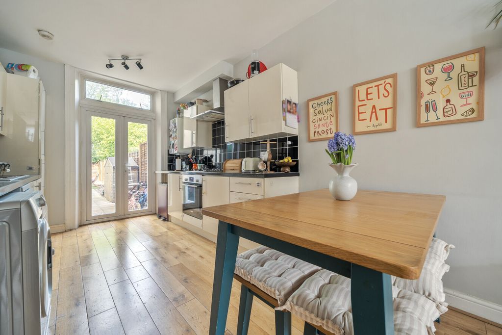 Property photo 3 of 17 1452982-12-69F0E8...
