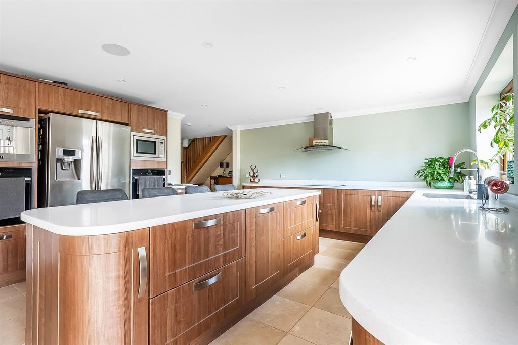 Property photo 3 of 17 .Eastwick-Park-18.Jpg