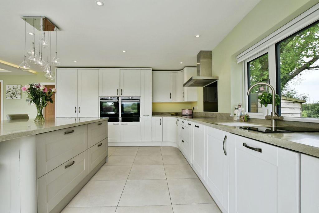 Property photo 3 of 22 Living Kitchen Diner