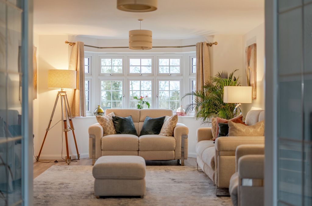 Property photo 2 of 18 Living Room