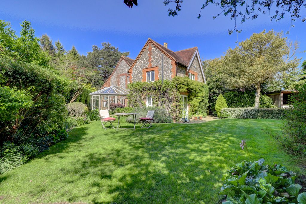 Property photo 1 of 24 Picture No. 30