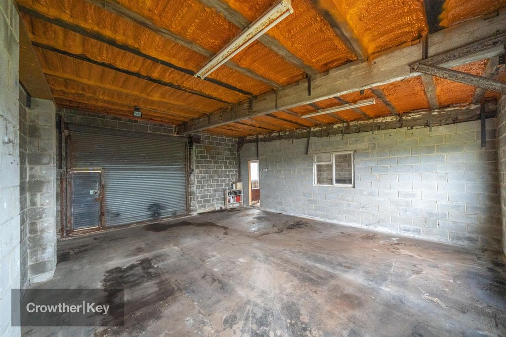 Property photo 3 of 6