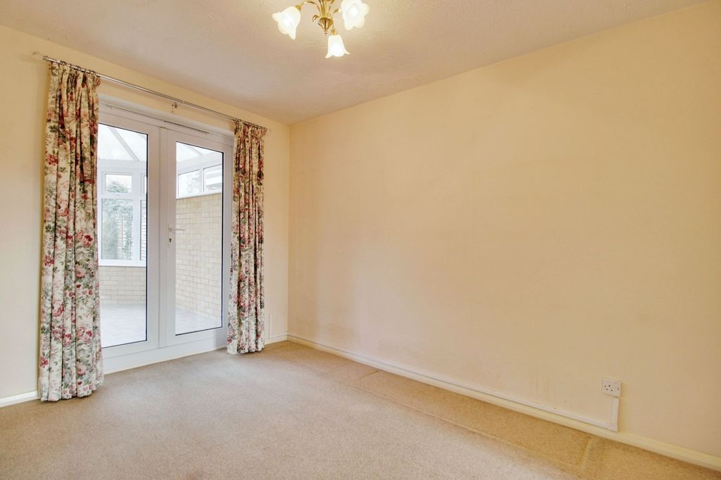Property photo 3 of 16