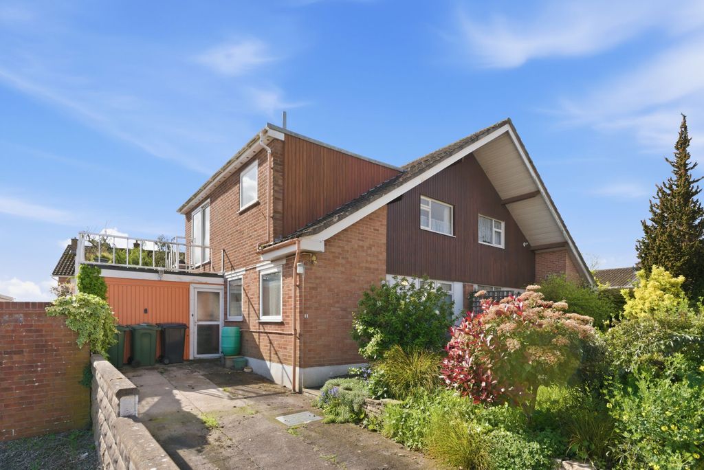 Property photo 1 of 39