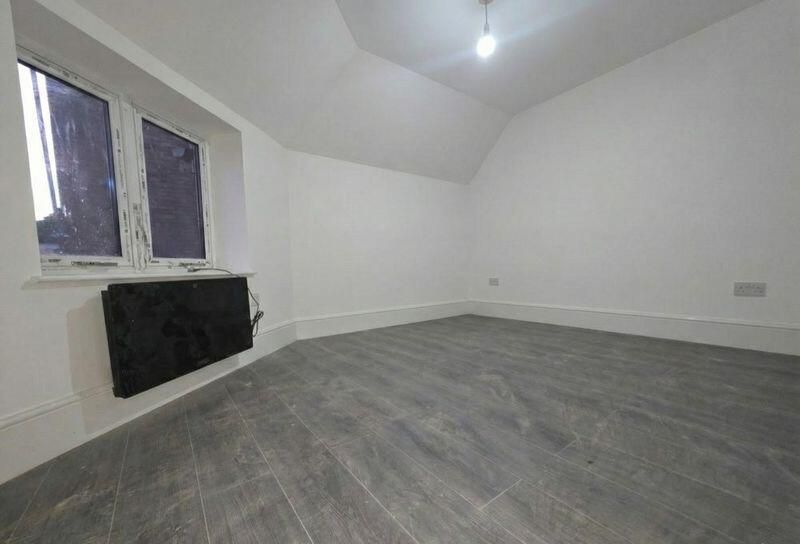 Property photo 2 of 8 Image 2