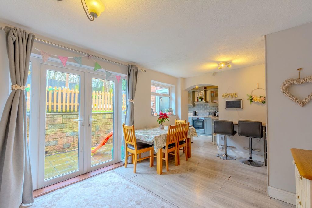 Property photo 3 of 22 Dining Room_1.Jpg