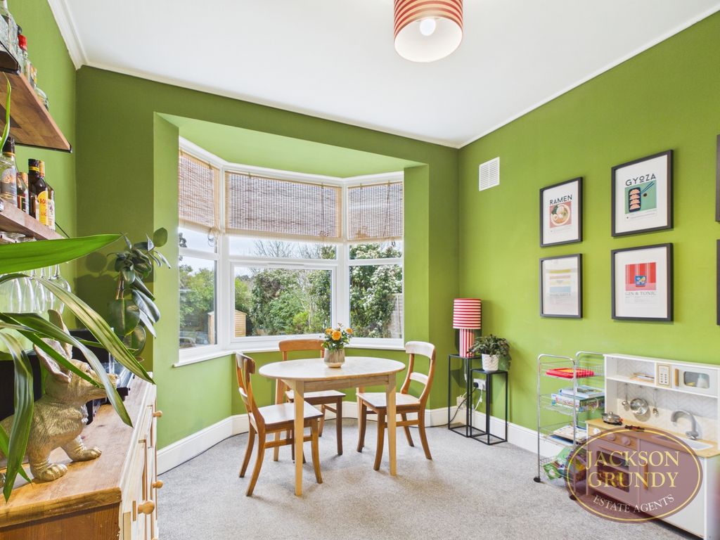 Property photo 3 of 20 Balmoral Road