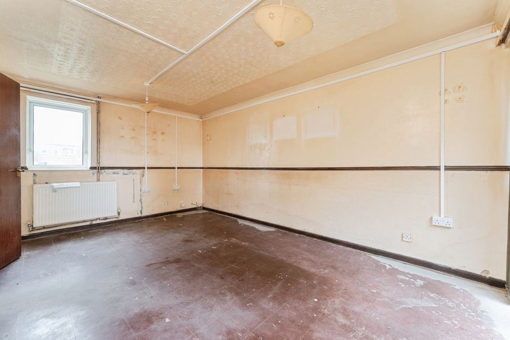 Property photo 2 of 18 Pbox-Img.Jpg