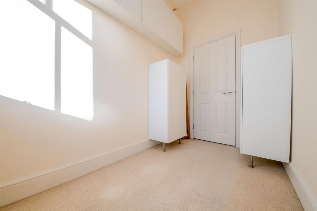 Property photo 2 of 6 Dsc_0122.Jpg