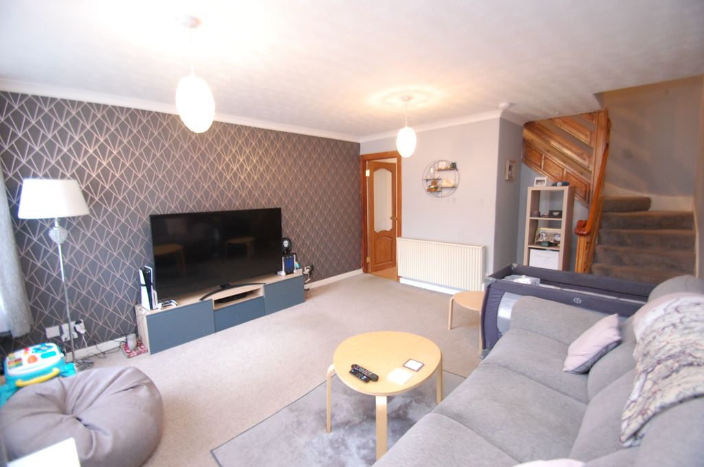 Property photo 2 of 16 4810211