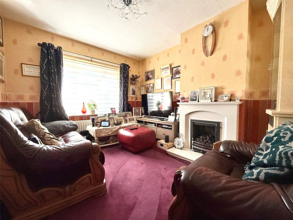 Property photo 2 of 19 Picture No. 25