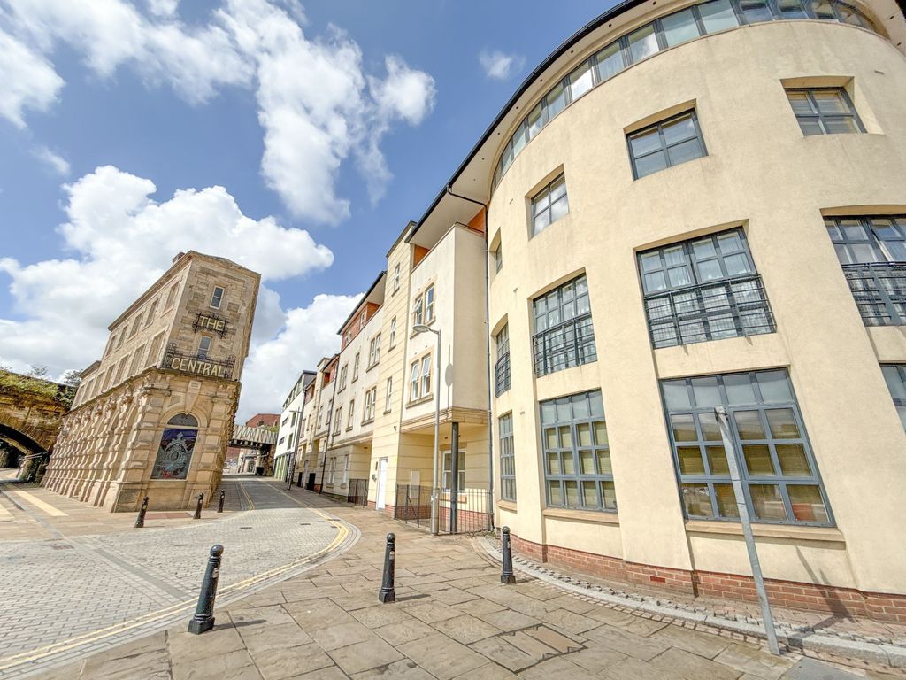 Property photo 1 of 12 External