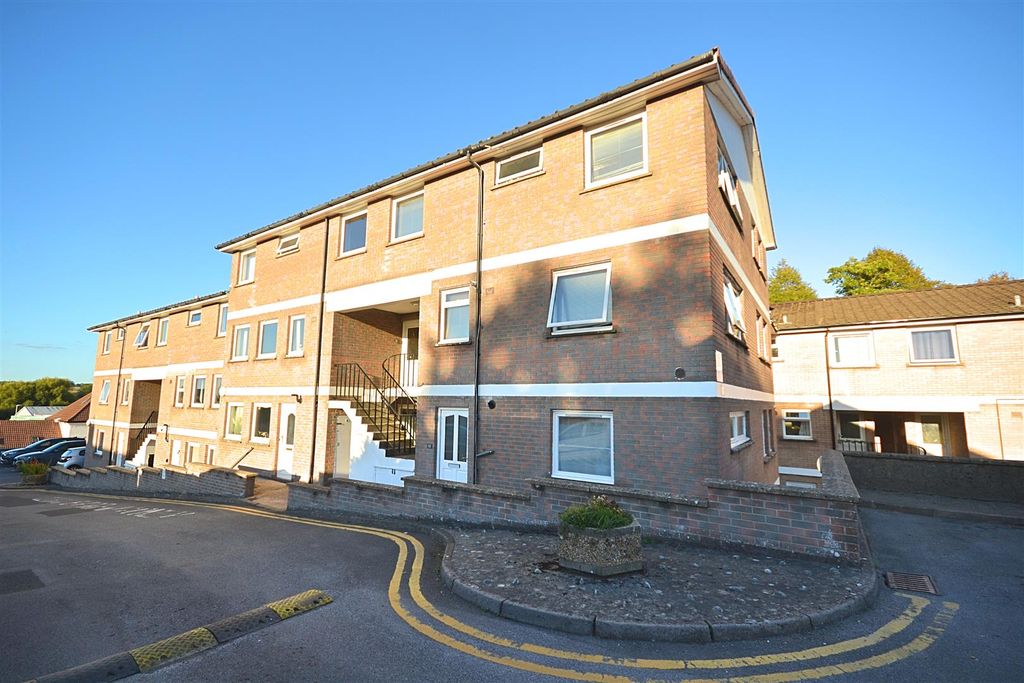 Property photo 1 of 11 11 (63).Png
