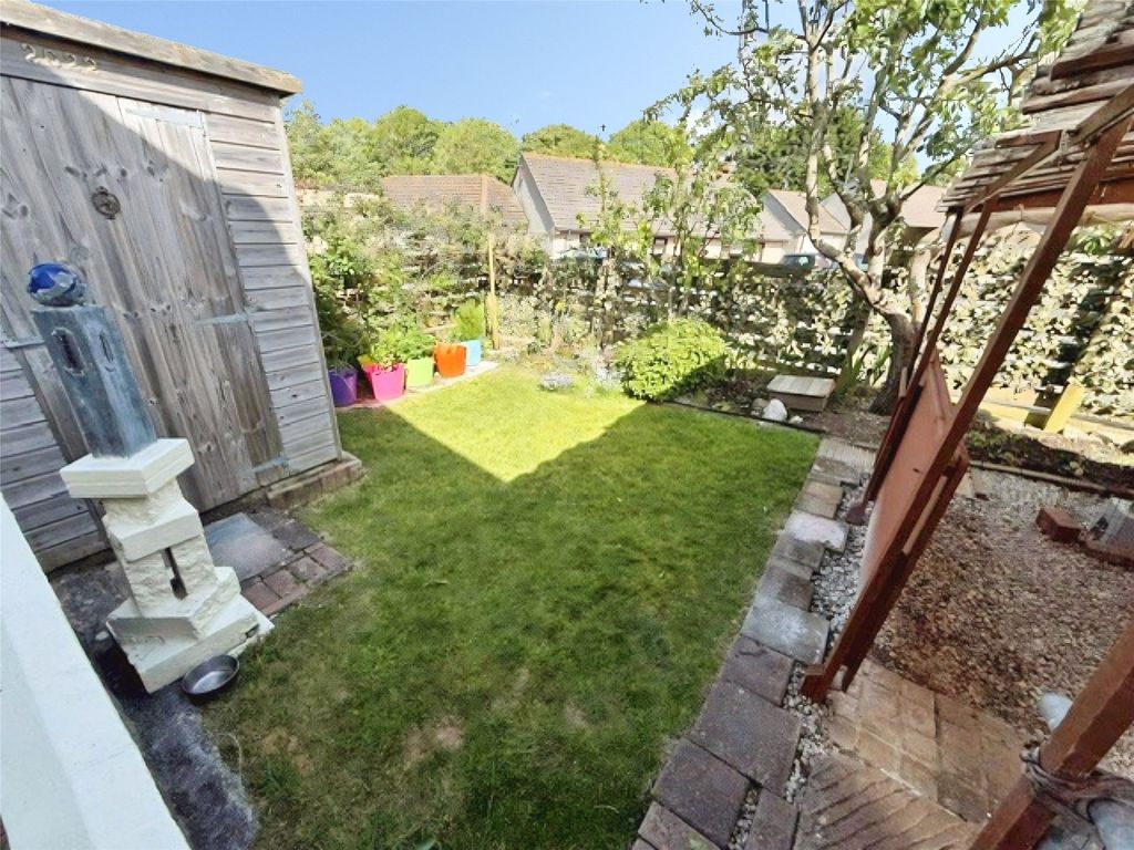 Property photo 2 of 16 Picture No. 11