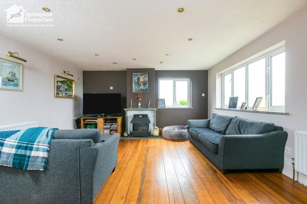 Property photo 2 of 19 Image 1