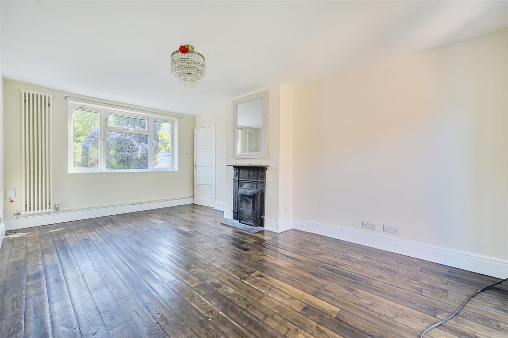 Property photo 2 of 19 1450072-15-69Eb854E63Fa3.Jpg