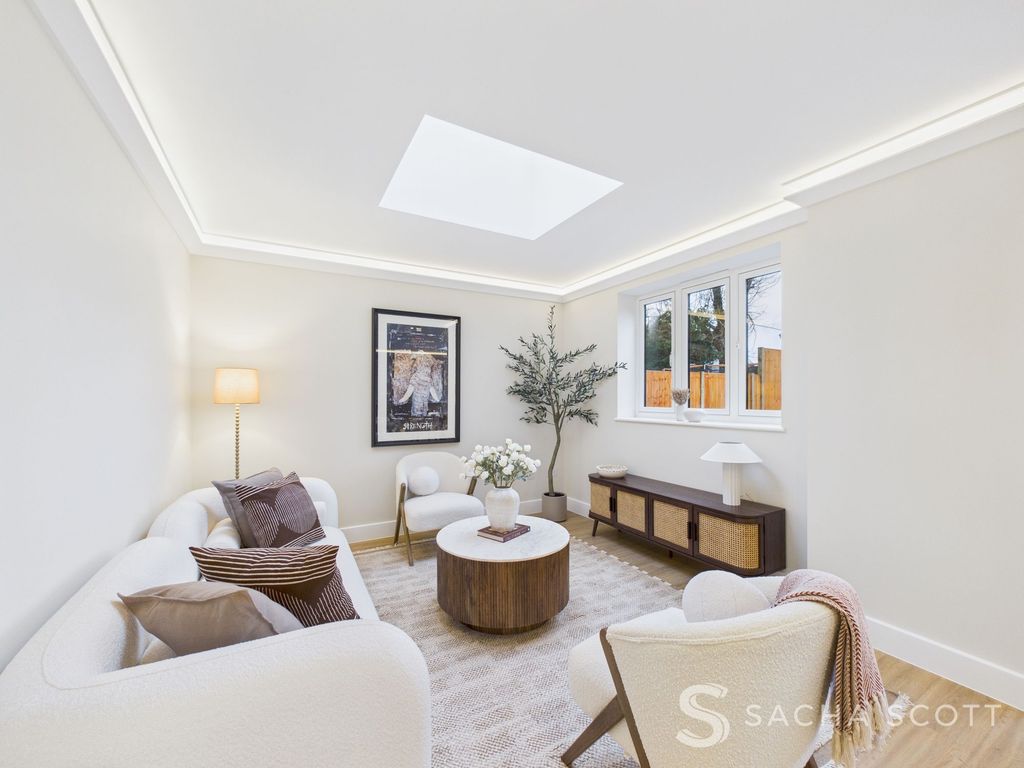 Property photo 3 of 37 Lounge Area