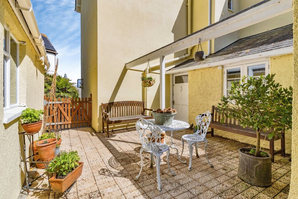 Additional image 43 of 4 bed semi-detached house for saleCourtenay Road, Newton Abbot TQ12