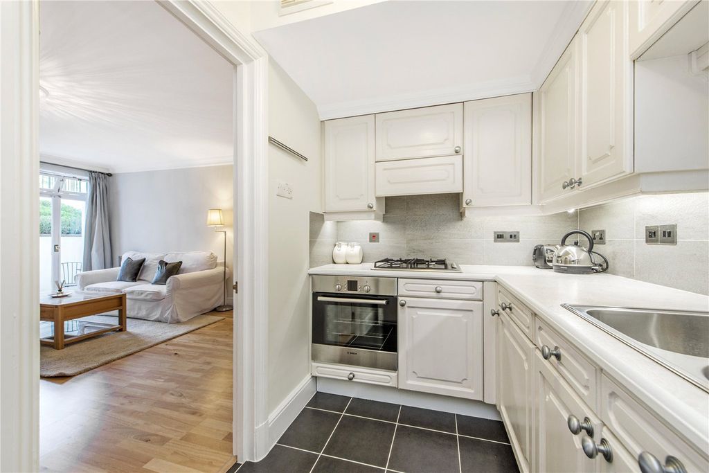 Property photo 2 of 9