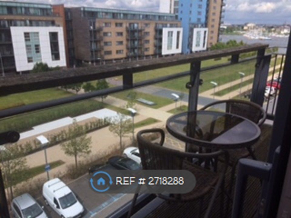 Property photo 3 of 21