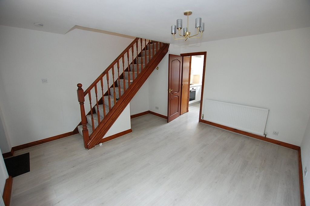 Property photo 2 of 14 Picture No. 20