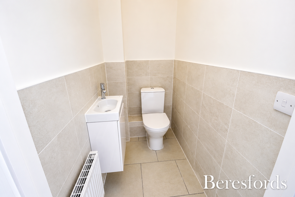 Property photo 2 of 13 Gf Cloakroom