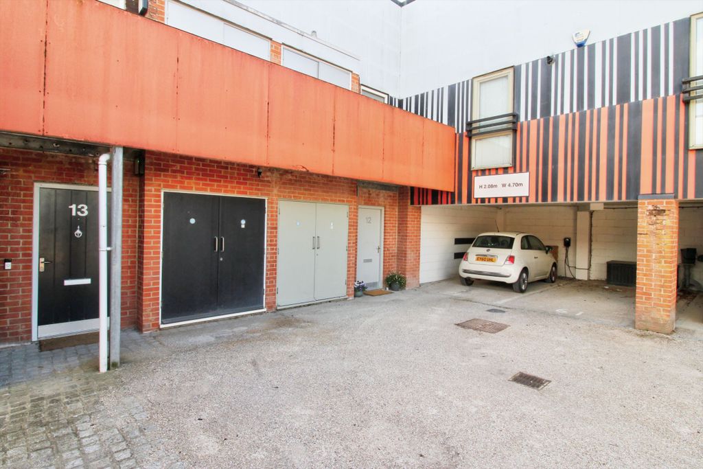 Property photo 1 of 25