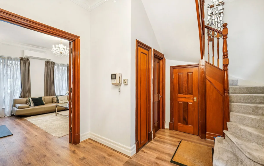 Property photo 3 of 22