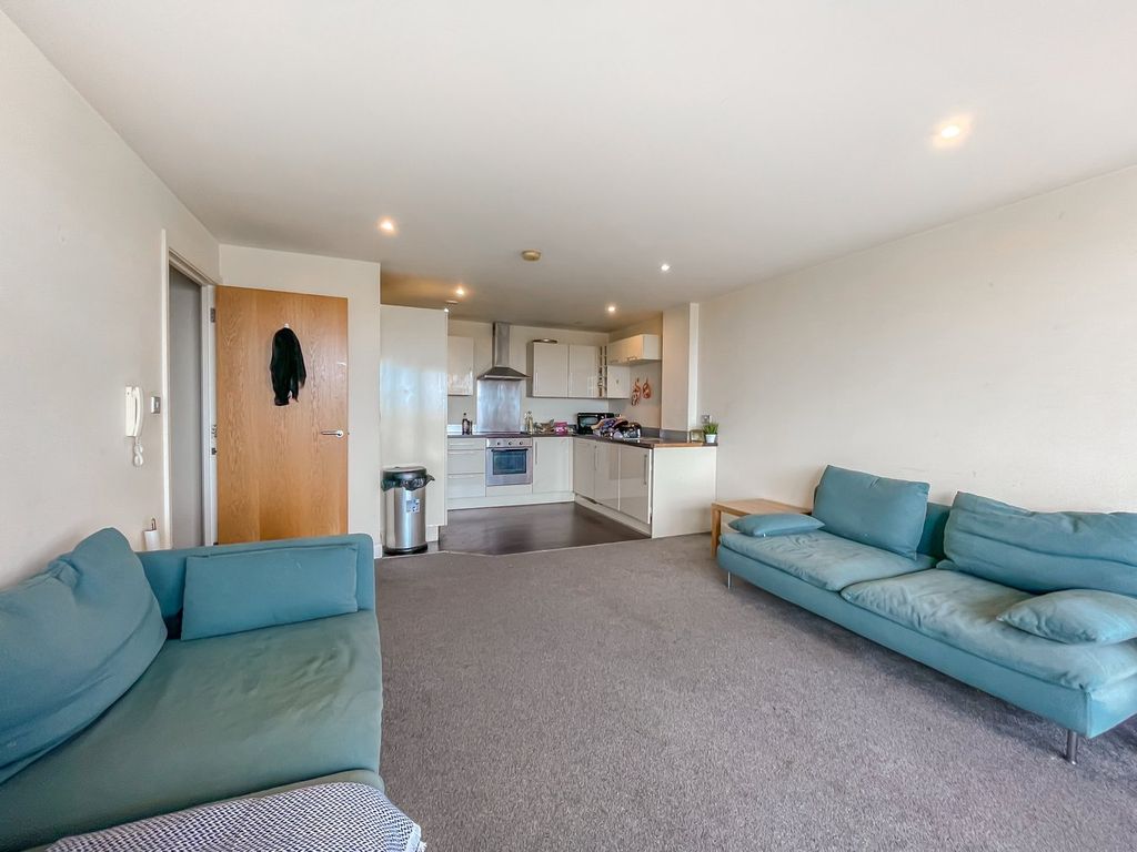 Property photo 3 of 8