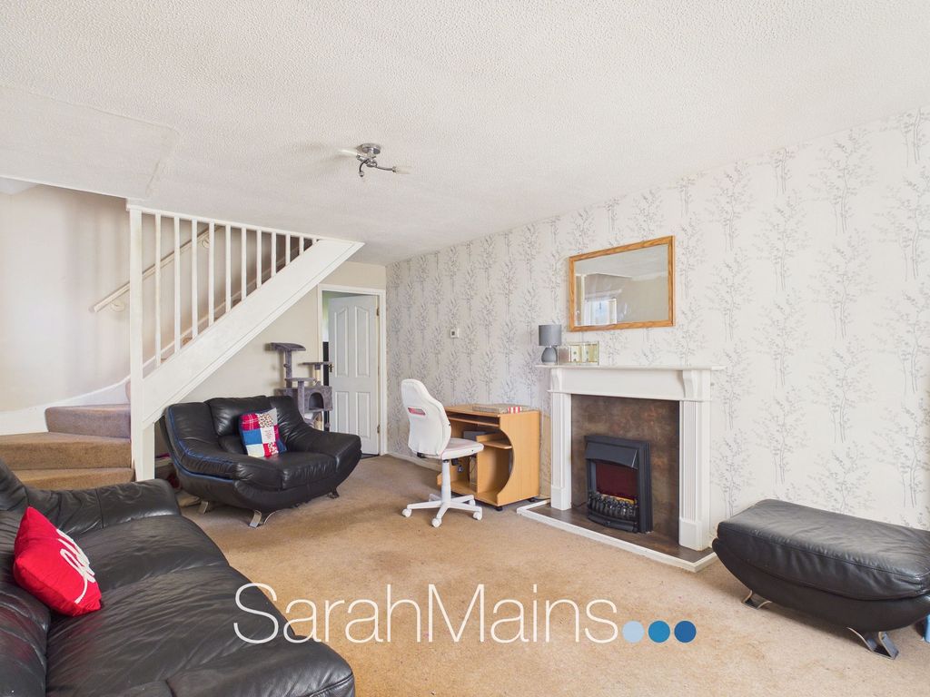 Property photo 2 of 8 Lounge