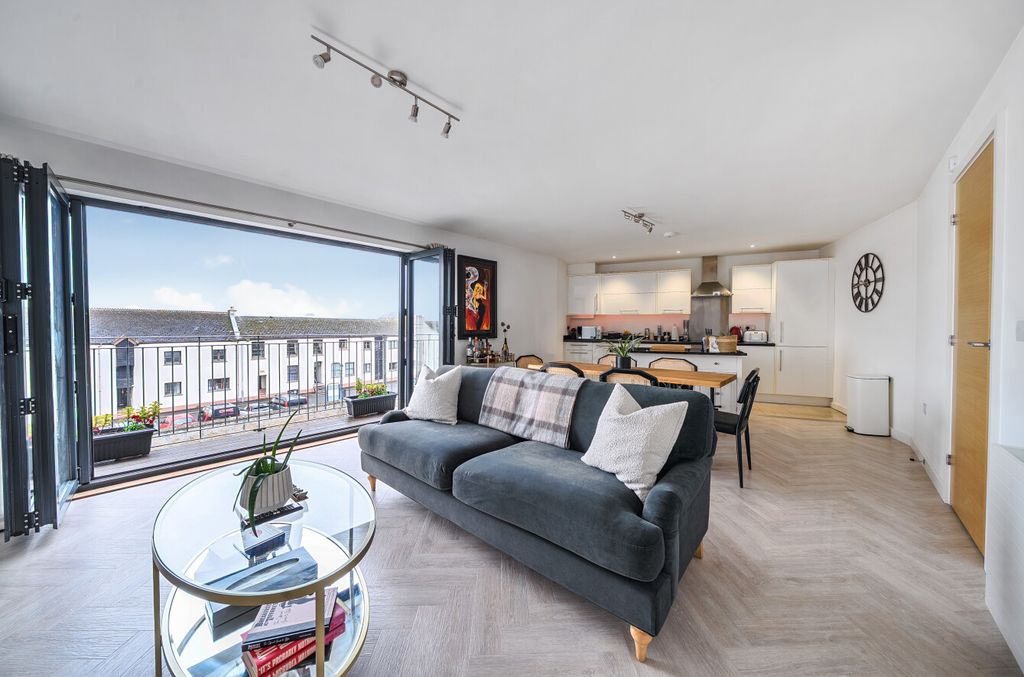Property photo 2 of 21 1477527-14-6A2Bce...