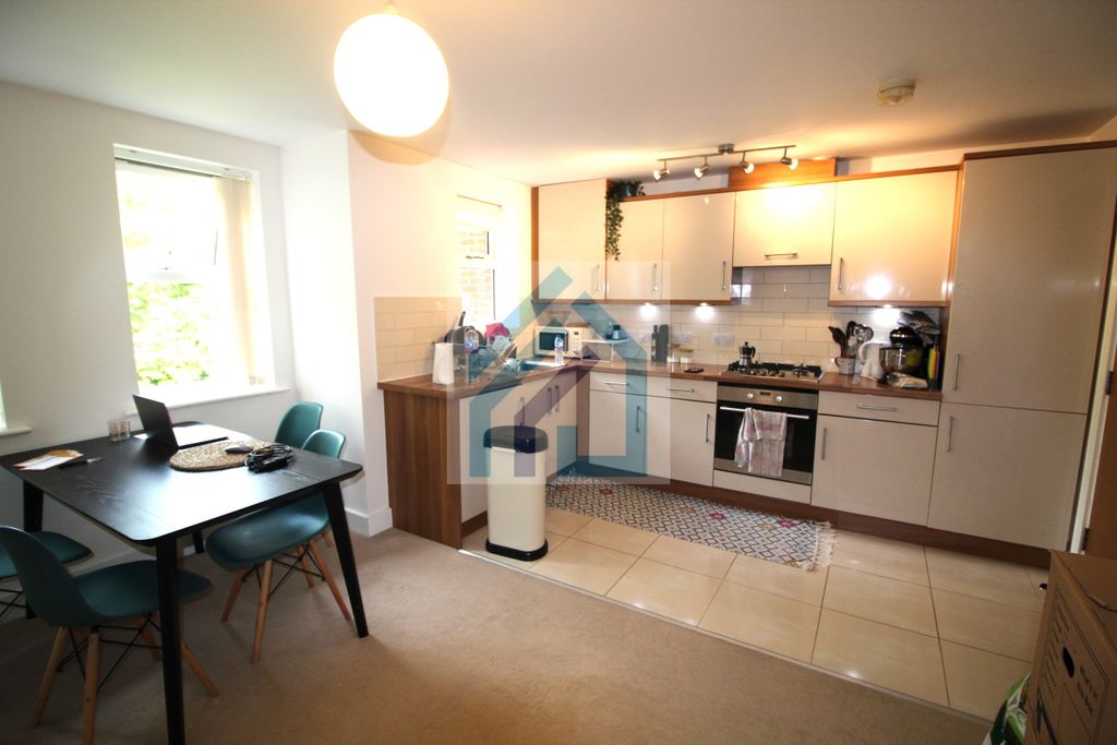 Property photo 1 of 7 Kitchen.Jpg