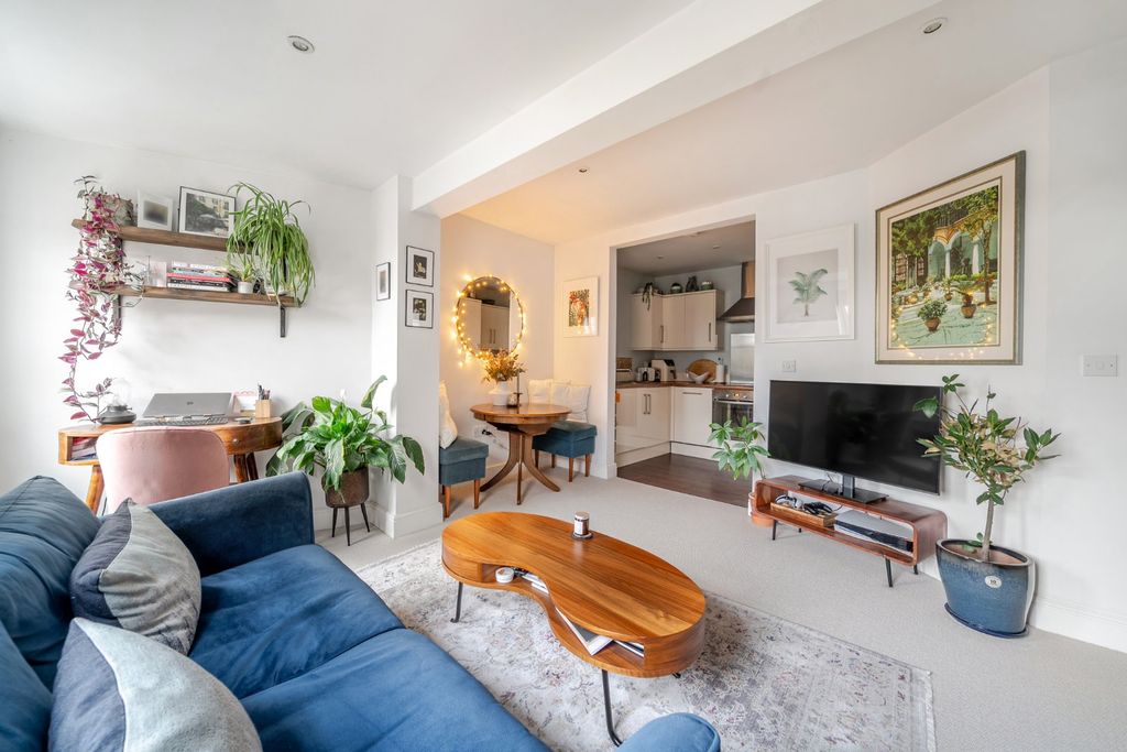 Property photo 2 of 12 Picture No. 10